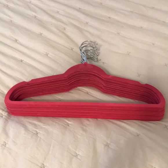 Velvet pink hangers - Picture 2 of 4